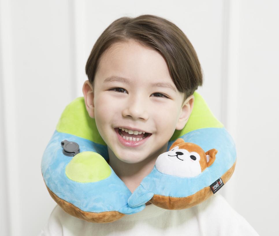 Travelmall Kid’s Inflatable Travel Pillow (Shiba Inu Edition)